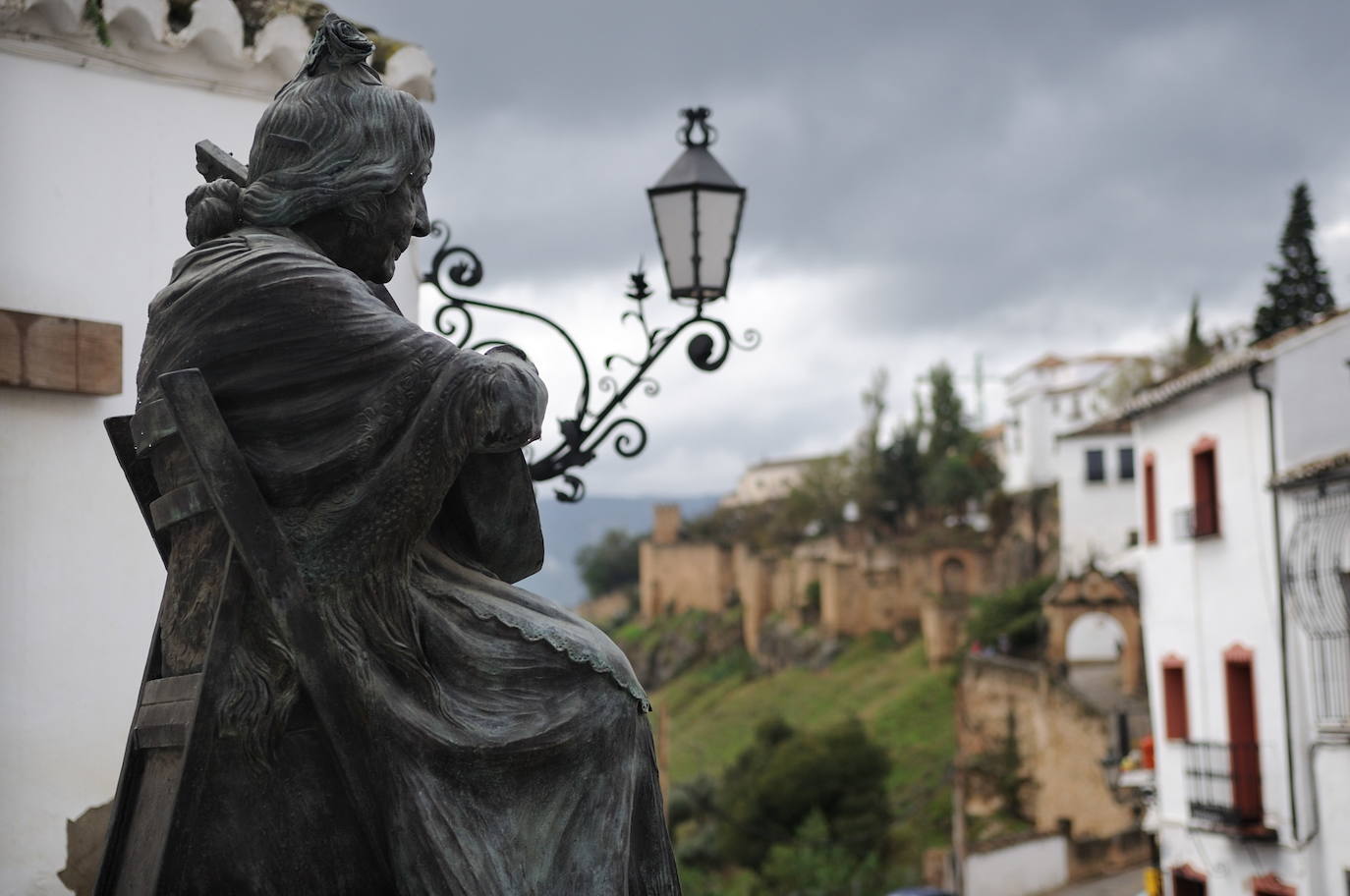 RONDA (MÁLAGA) | Este municipio malagueño, asentado sobre un desfiladero de unos 150 metros de profundidad, ha sido reconocido por numerosas fuentes como uno de los pueblos más bonitos de España. Su casco urbano, declarado Bien de Interés cultural, se encuentra dividido en dos y rodeado de exuberantes valles fluviales.