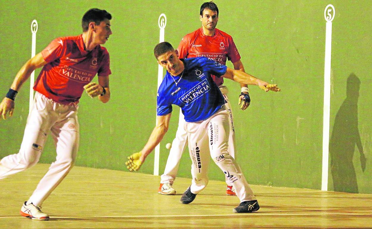 El equipo de José Salvador, de azul, consiguió su mayor ventaja con el resultado final