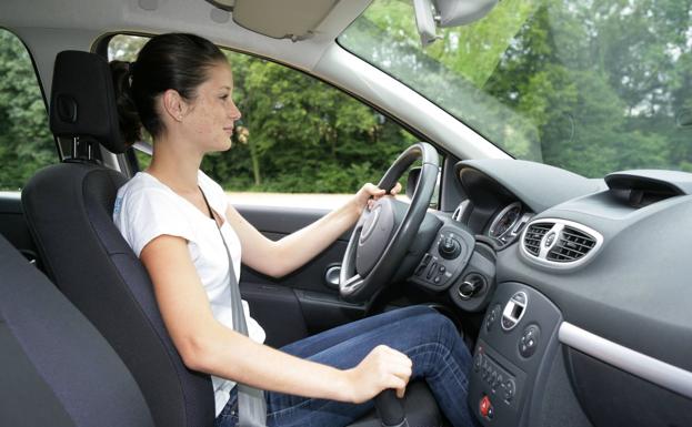 La DGT informa de los sistemas obligatorios en el coche a partir de 2022