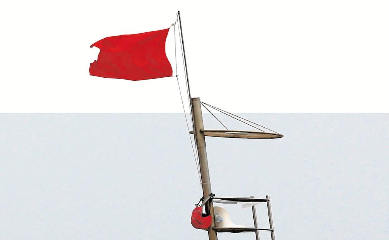 Bandera roja en las playas de Nules | Prohibido el baño en las playas de Nules por la rotura de un colector