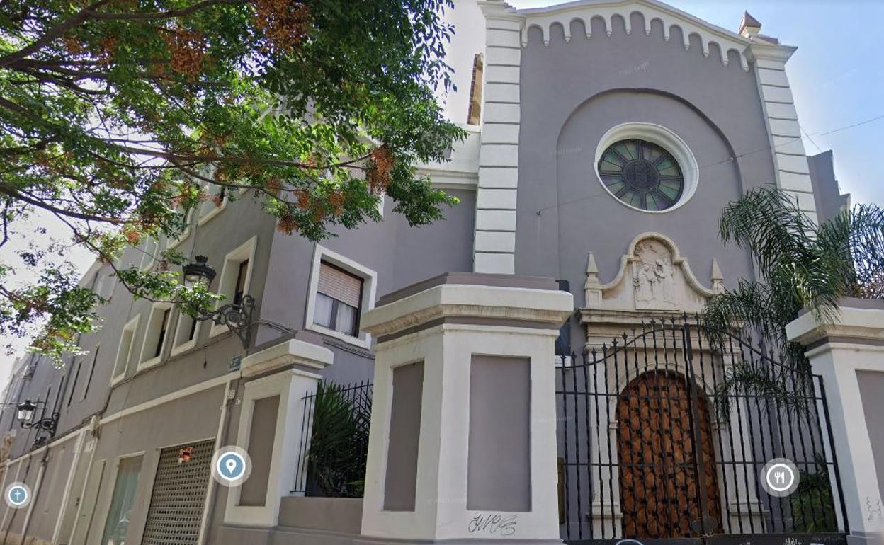La Policía Local de Valencia paraliza unos trabajos sin permiso en un bajo del convento de la Encarnación