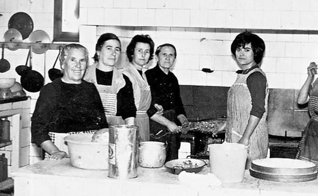 El restaurante marca la solera de una antigua casa de comidas con más de un siglo de historia. 