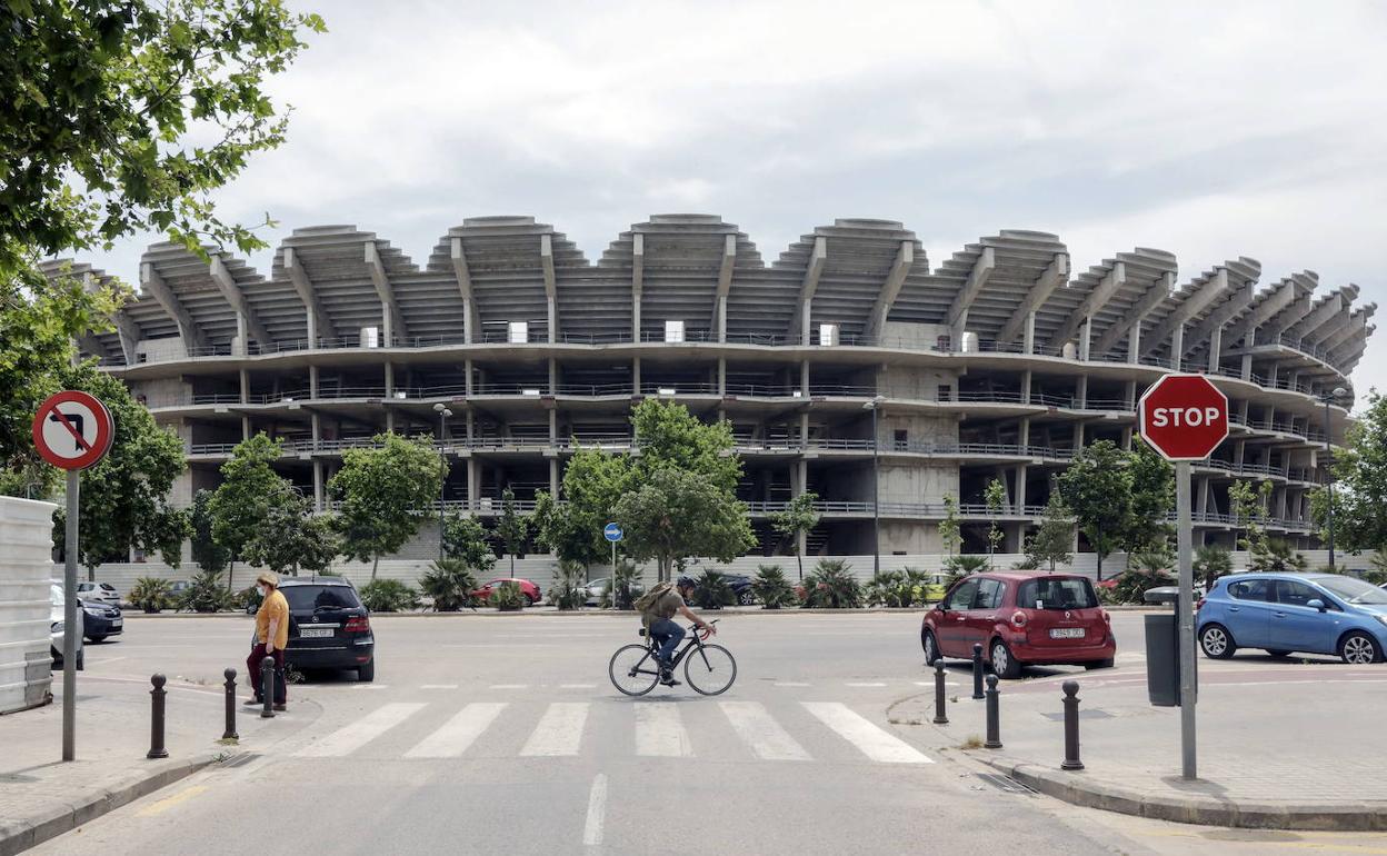 El nuevo estadio de Mestalla en Cortes Valencianas.