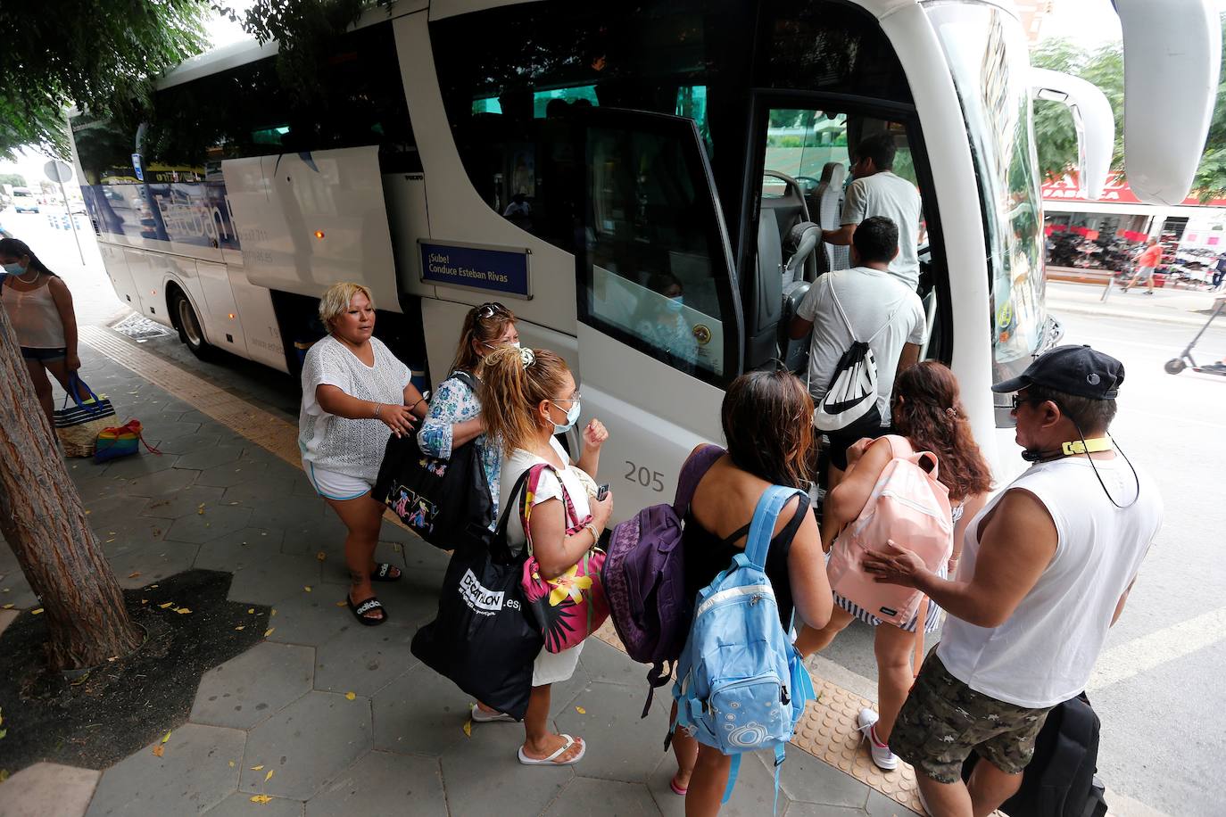 Las playas y hoteles de Benidorm se vuelven a llenar en agosto.