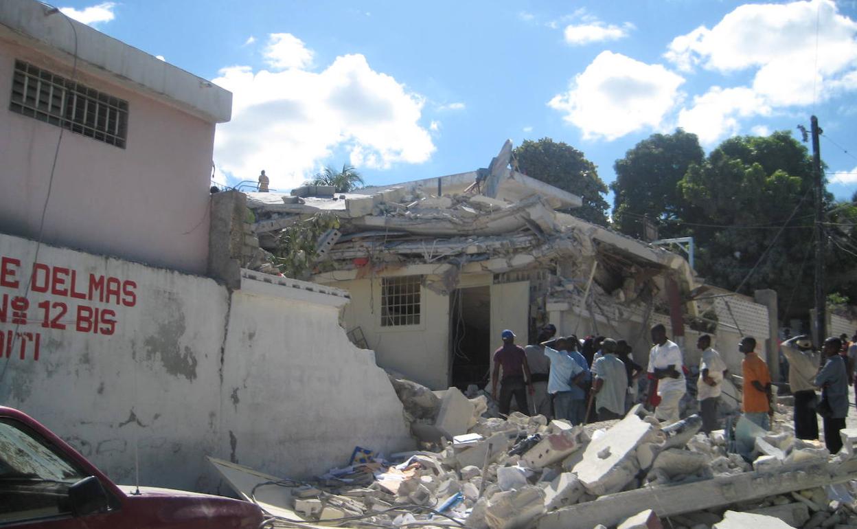 Efectos del terremoto del pasado sábado en Haití. 