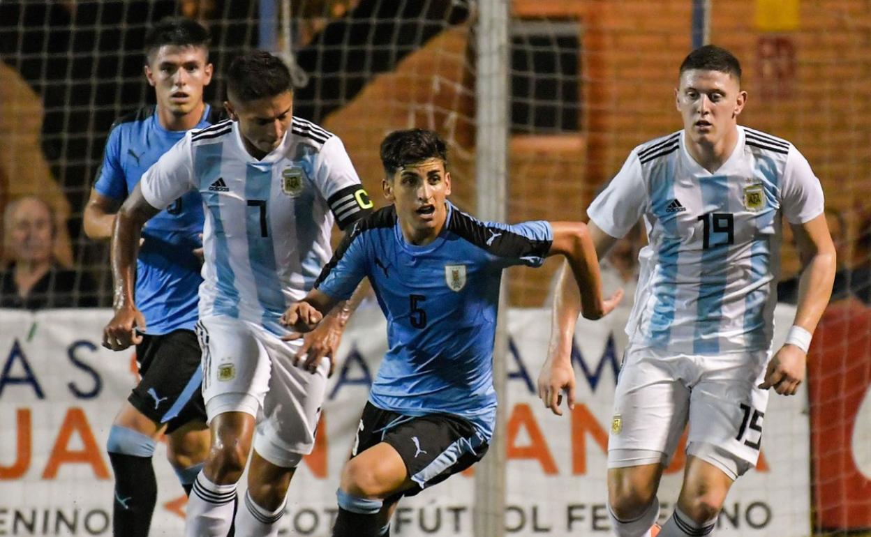 La selección de Uruguay estará presente en esta edición de transición. 