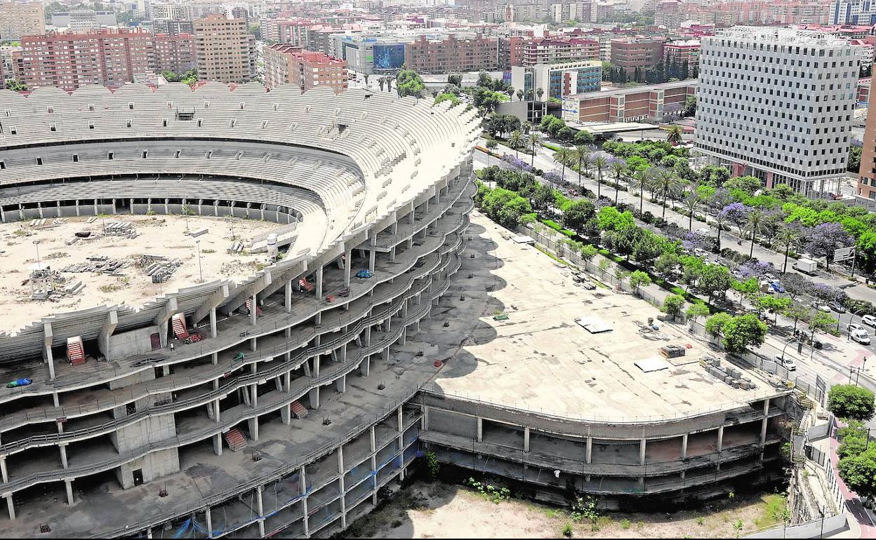 Exterior del nuevo estadio del Valencia en Cortes Valencianas