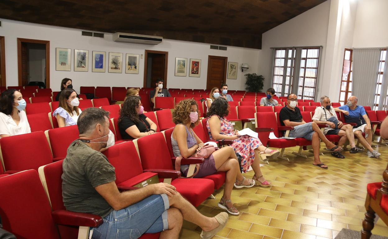 Reunión del consejo de la fiesta en l'Alcúdia. 