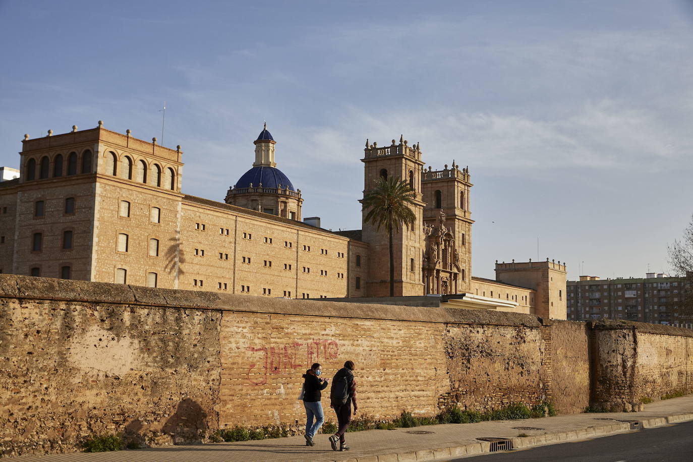 Monasterio de San Miguel de los Reyes S. XVI | El edificio sufrió un desgaste incalculable tras la invasión napoleónica, y en 1856 se destinó su espacio a un asilo de mendicidad. 