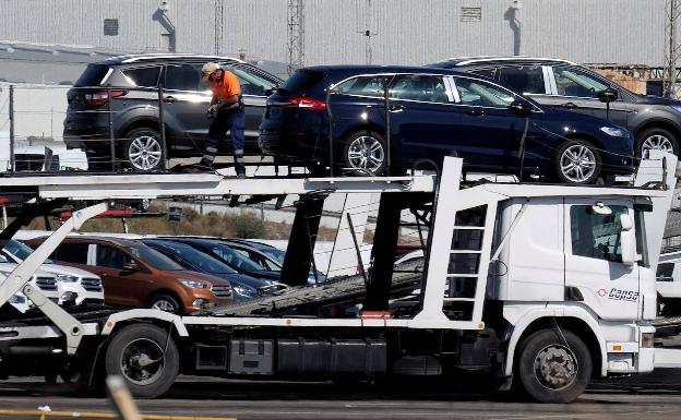 Los transportistas de coches dan la alarma ante su situación «desesperada»