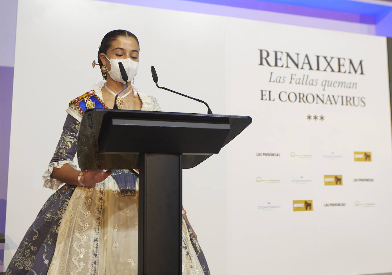 Carla García Pérez, fallera mayor infantil de Valencia, durante su discurso