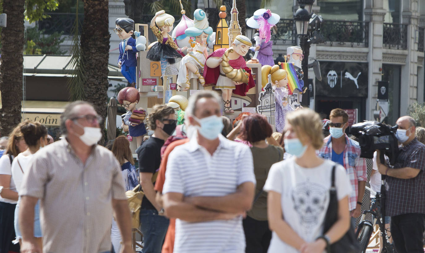 Fotos: Las imágenes más atípicas de las Fallas de 2021