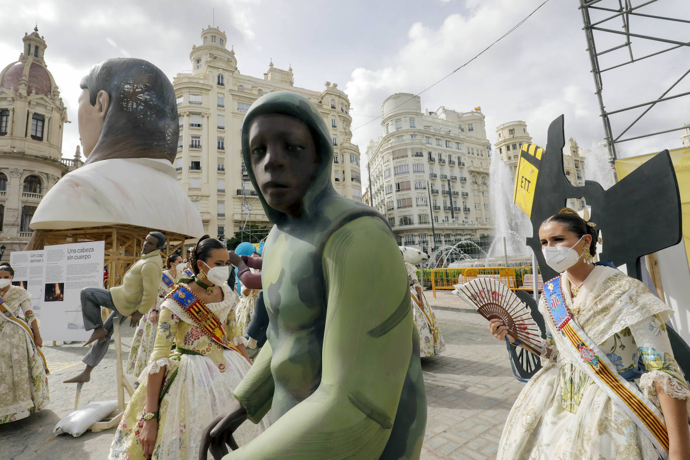 Fotos: Las imágenes más atípicas de las Fallas de 2021