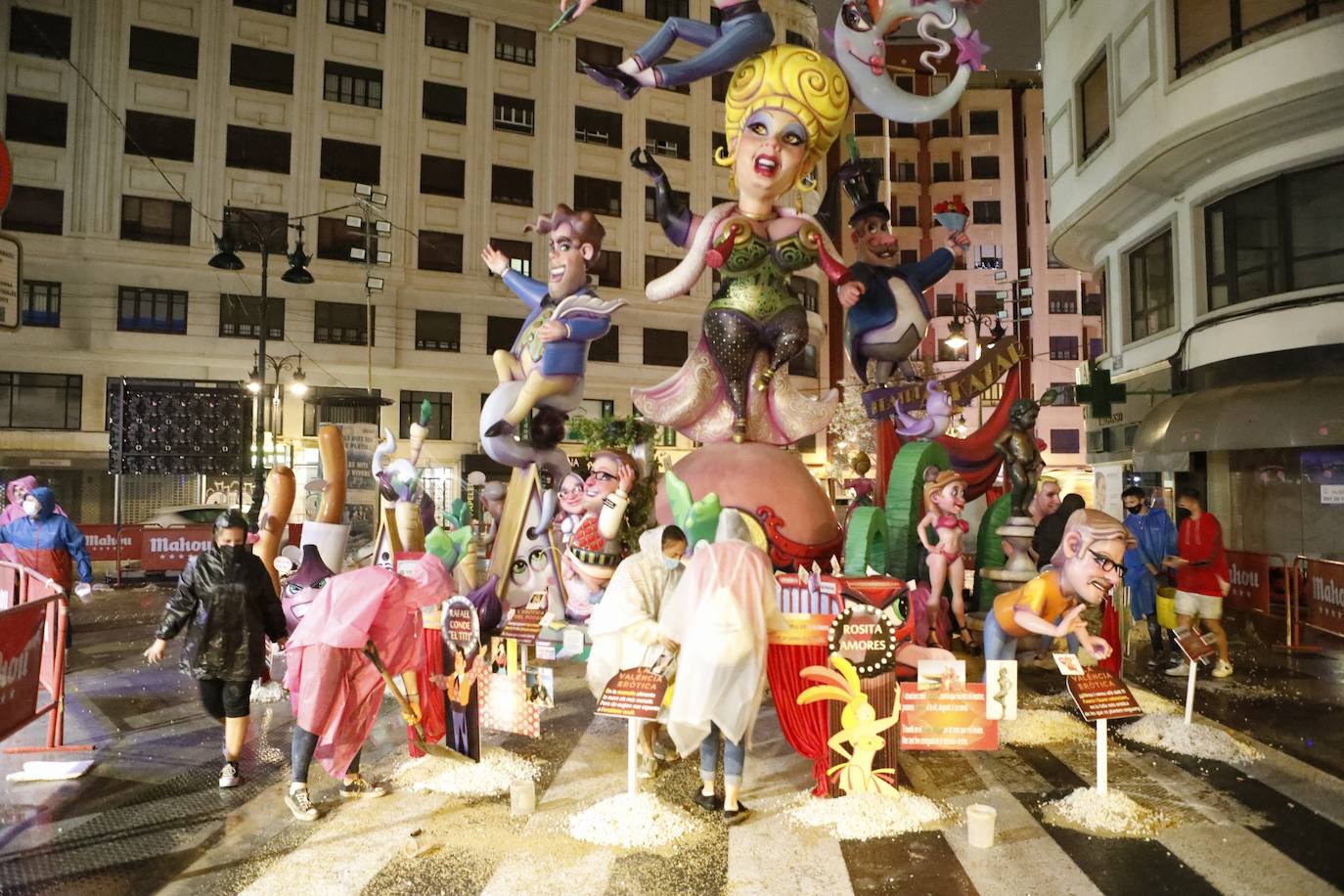 Fotos: La DANA arrasa las Fallas de 2021