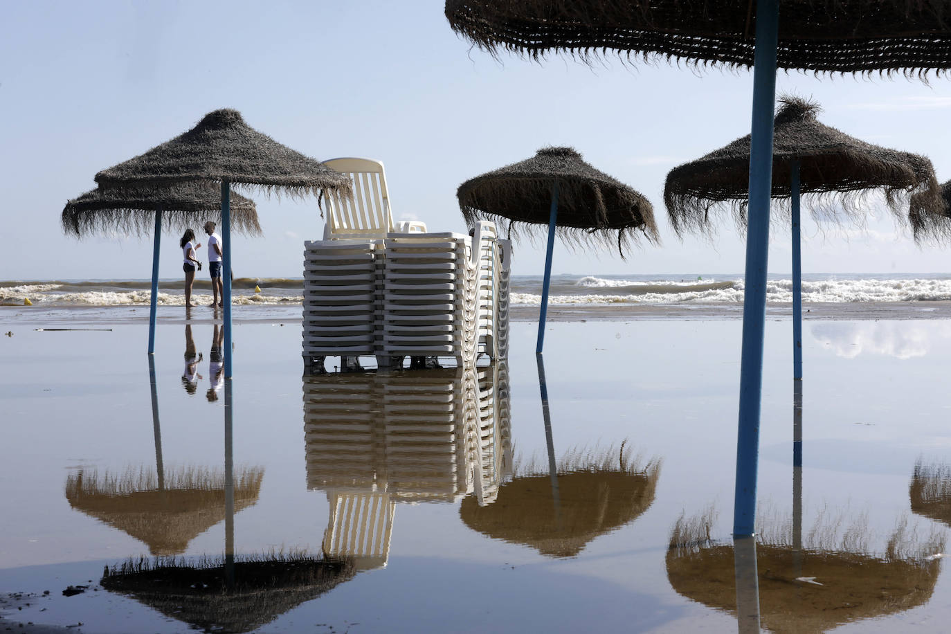 Imagen de la playa de Valencia tras la tormenta provocada por la DANA el 1 de septiembre.