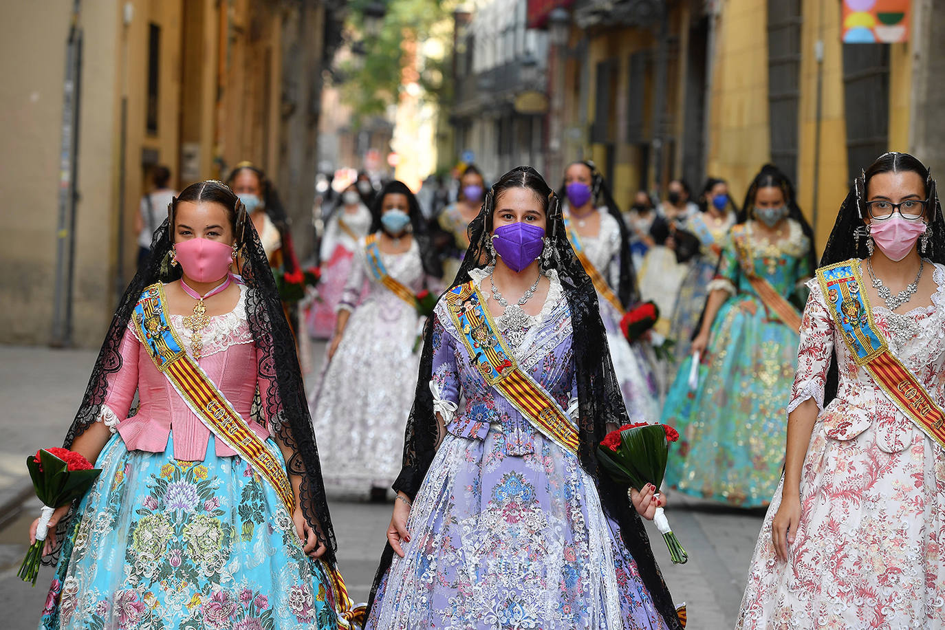 Fotos: Búscate en la Ofrenda de este sábado 4 de septiembre por la calle Caballeros de Valencia