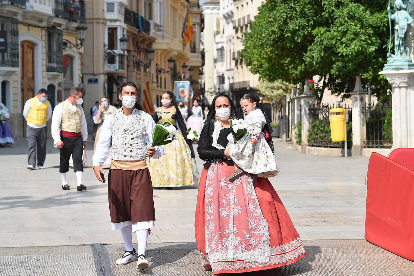 Fotos: Búscate en la Ofrenda de este sábado 4 de septiembre por la calle Caballeros de Valencia