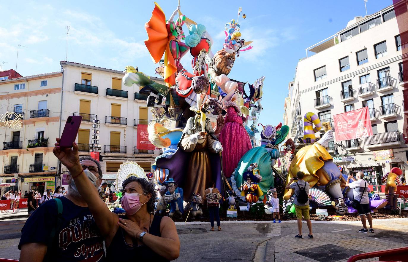 Fotos: Fallas 2021: El ambiente fallero inunda las calles de Valencia