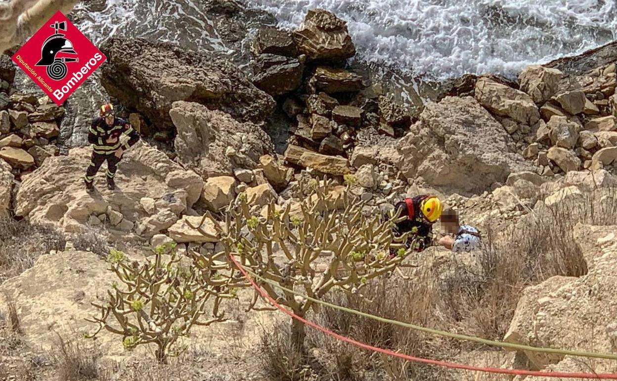 La operación de rescate en un acantilado de Calp. 