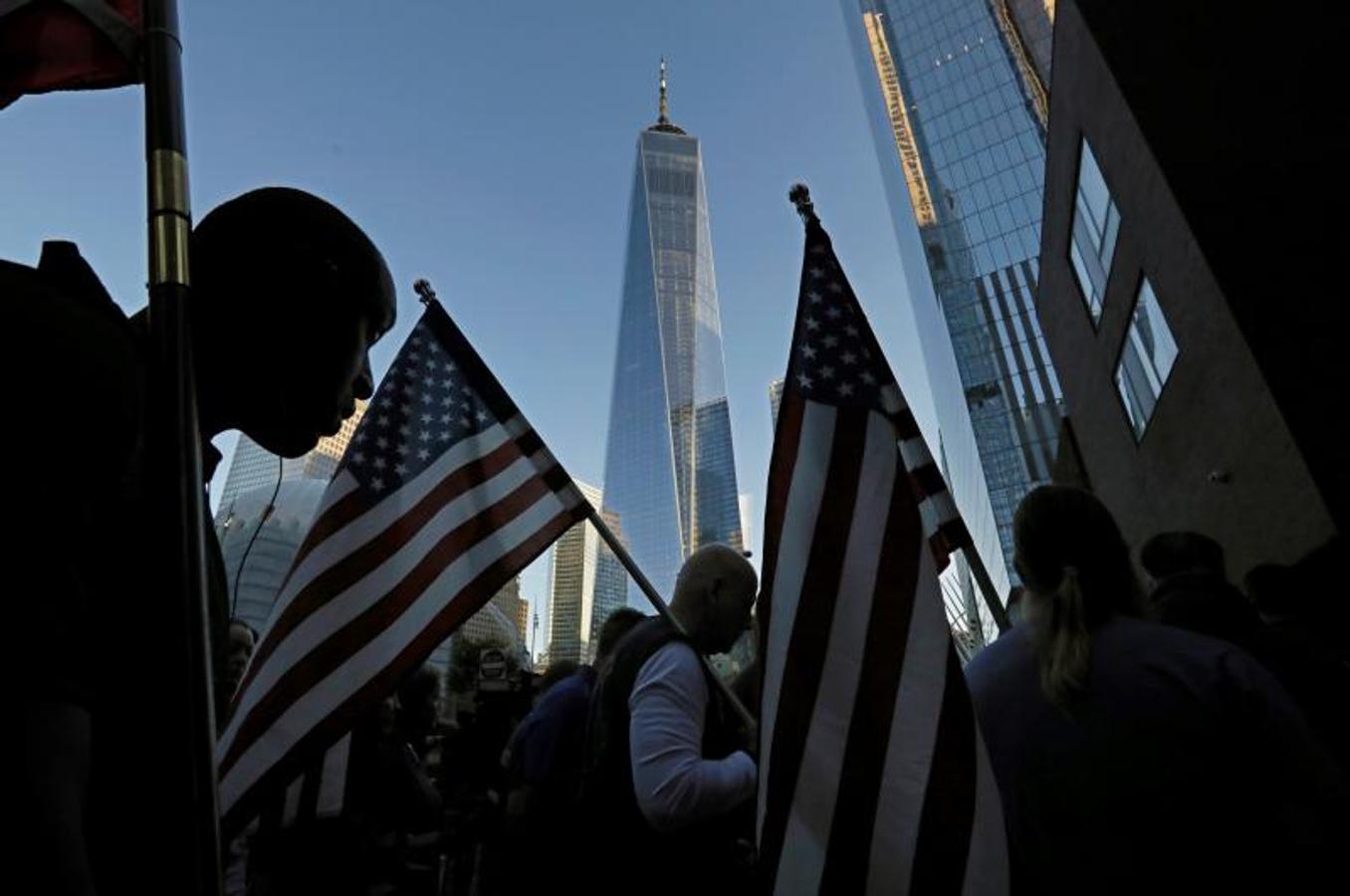 Banderas de Estados Unidos frente a la 'zona cero'. 