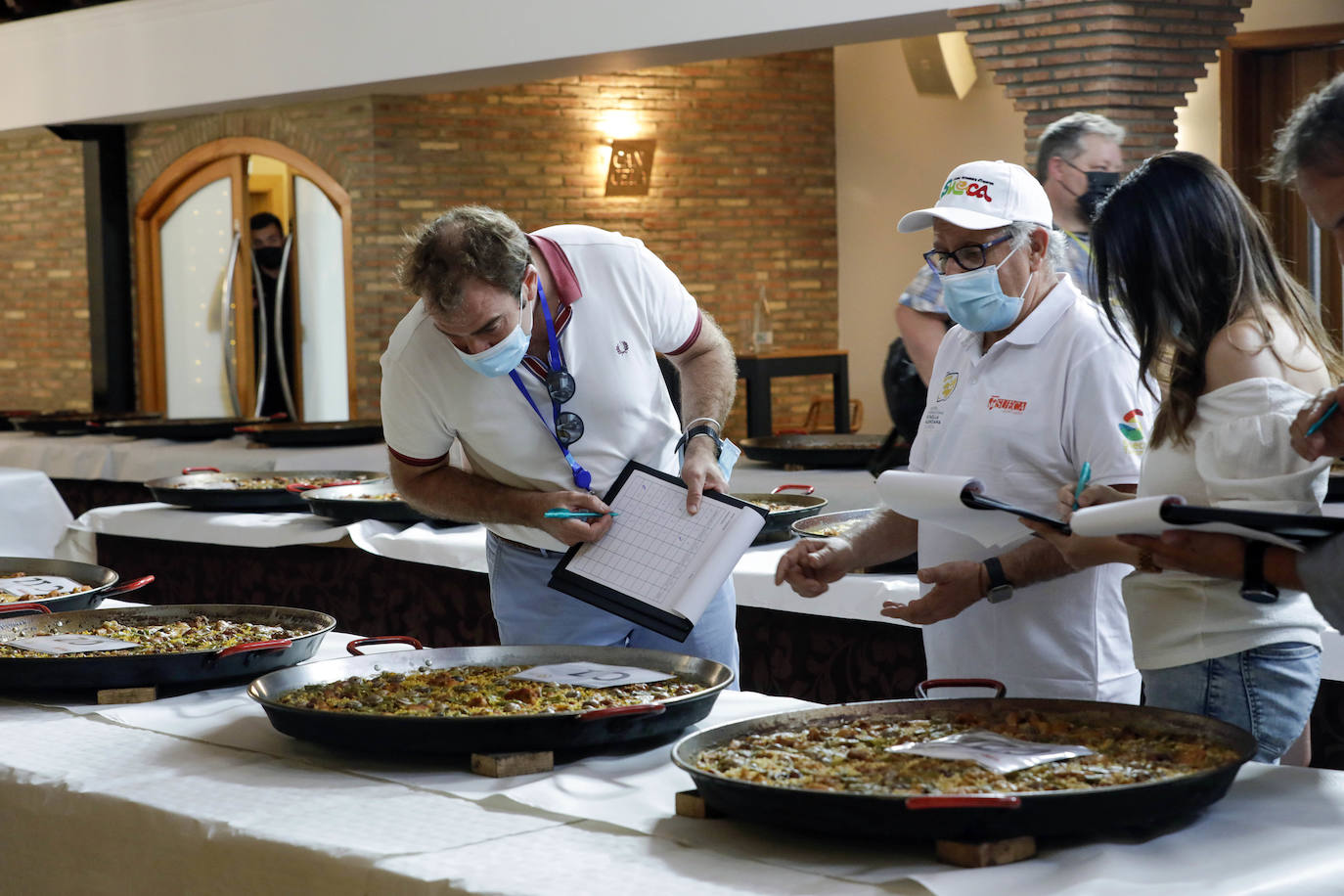 La localidad celebra una nueva edición del concurso internacional del plato tradicional valenciano