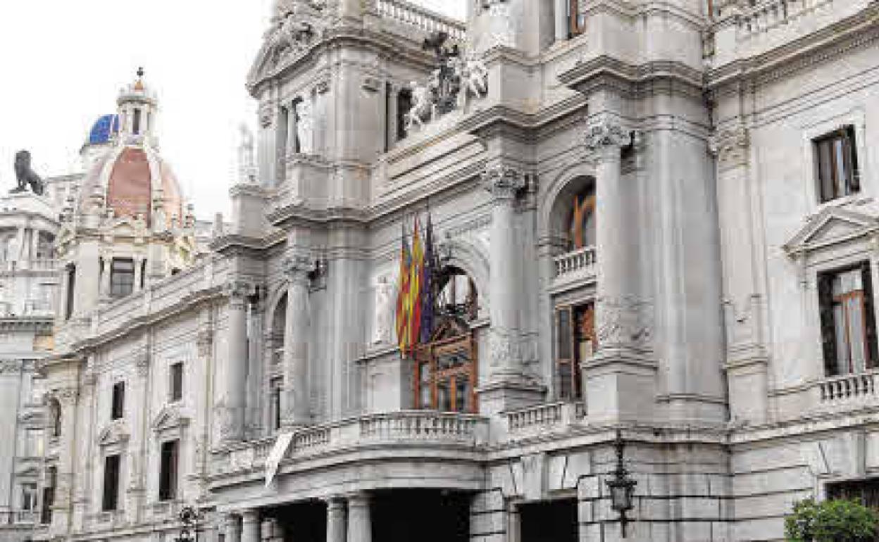 Fachada del Ayuntamiento de Valencia. 