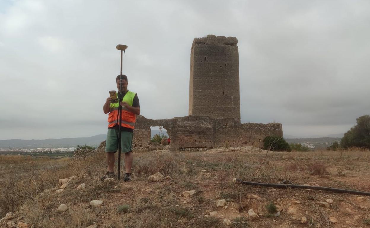 Estudios en los alrededores de la torre Aledua de Llombai.