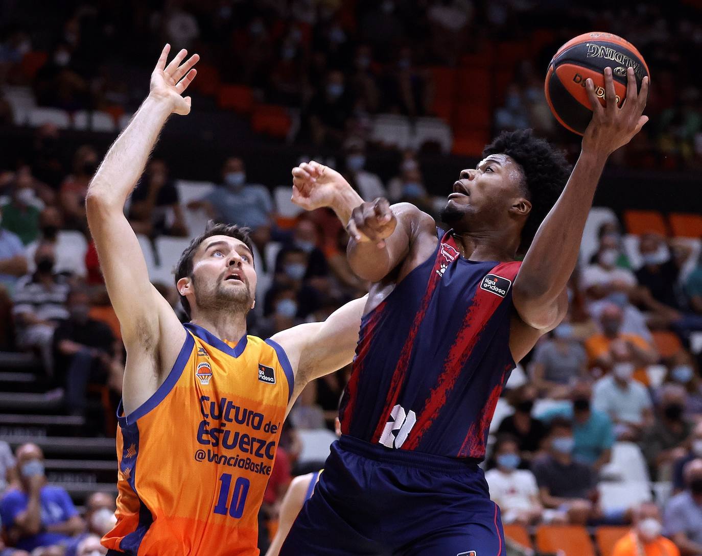 Fotos: Las mejores imágenes del Valencia Basket-Baskonia