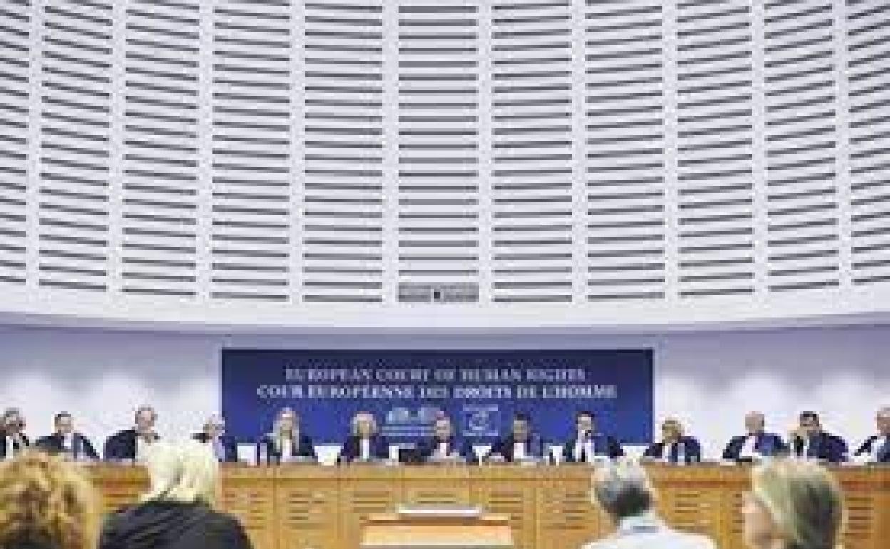 La Gran Sala Del Tribunal Europeo De Derechos Humanos (Imagen de archivo) 