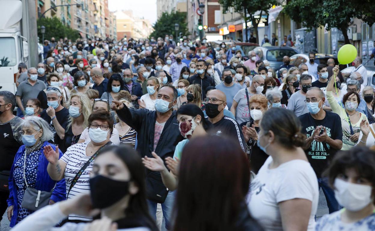 La manifestación, esta tarde en el barrio de Orriols.
