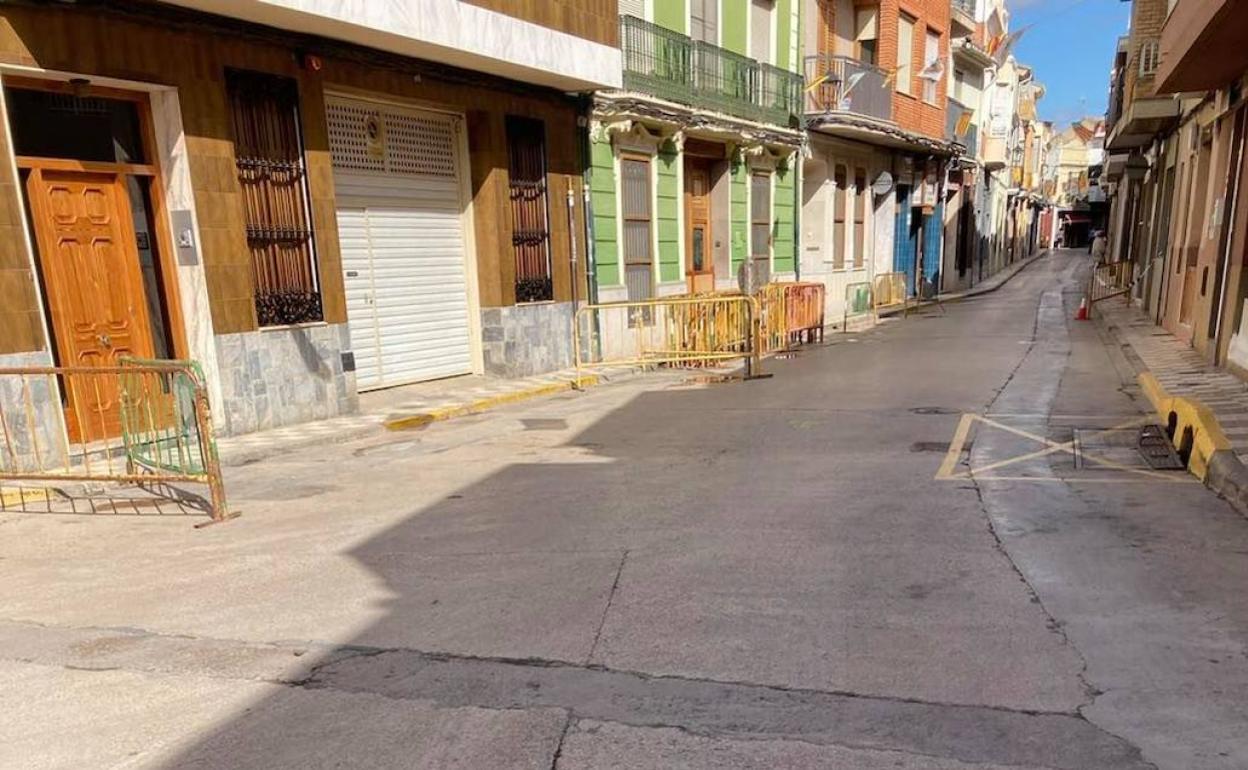 Las obras del colector en una de las calles. 