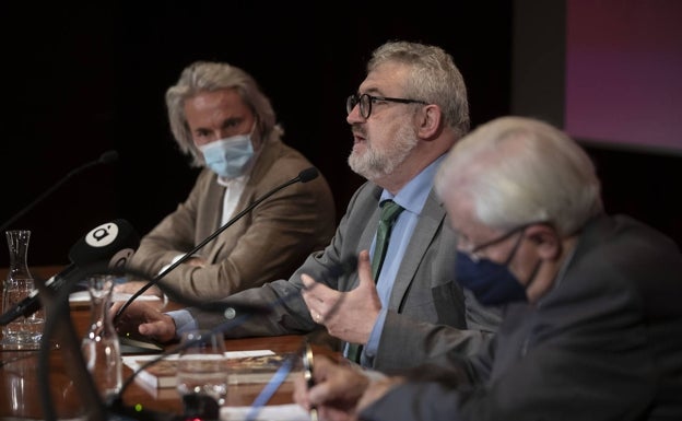 Manuel Broset, Miguel Falomir y Felipe Garín, durante la presentación de 'La pintura valenciana en el Museo del Prado'. 