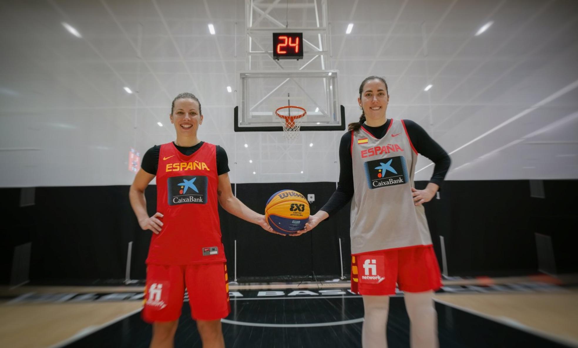 Corazón valenciano. Ygueravide y Gimeno, en L'Alqueria del Basket durante un entrenamiento de España. alberto nevado