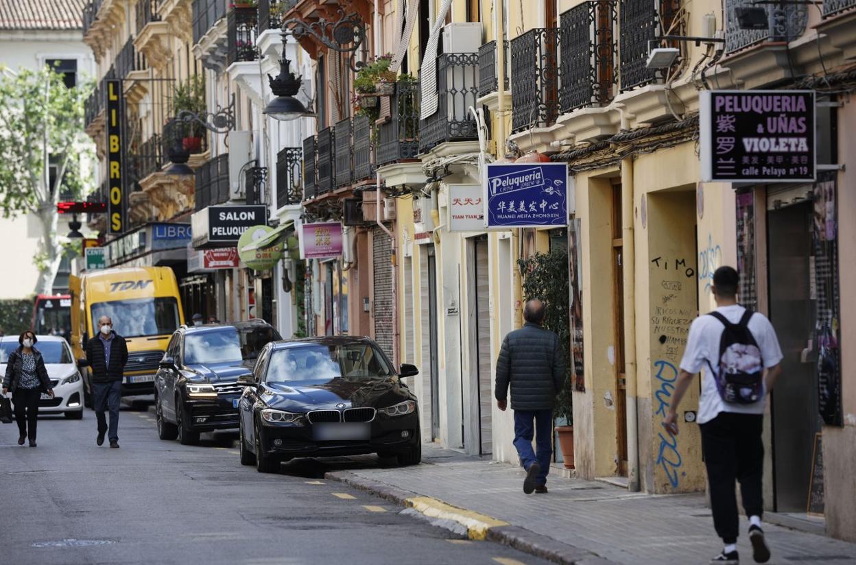 Un tramo de la calle Pelayo el pasado mes de abril. jesús signes