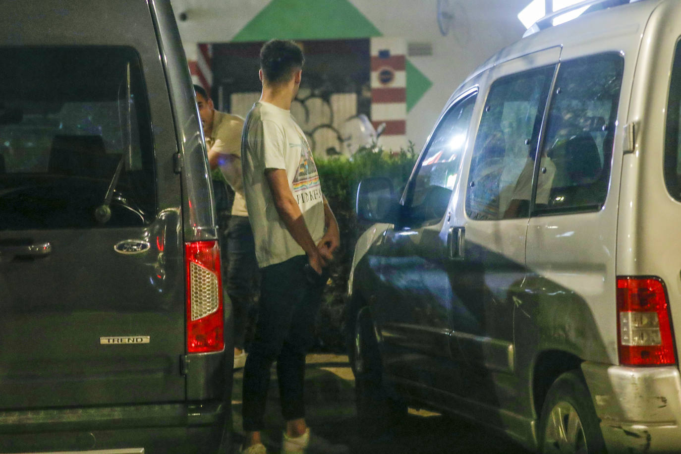 Botellón en Blasco Ibáñez y la Plaza de Honduras de Valencia. 