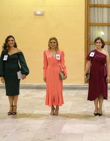 Imagen secundaria 2 - Algunas de las candidatas a fallera mayor de Valencia de 2022, en el Palacio de la Exposición. 