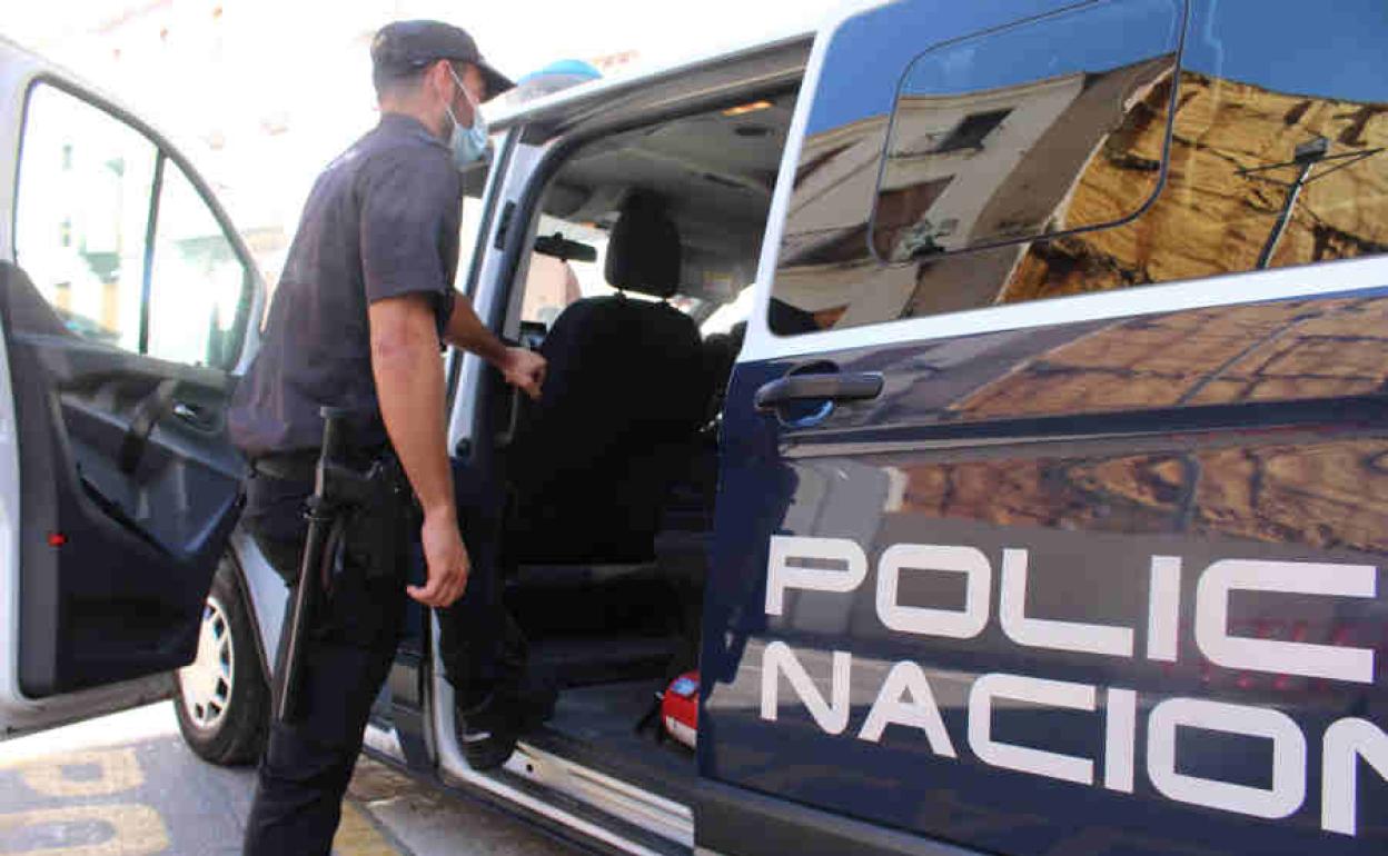 Agente de la Policía Nacional.