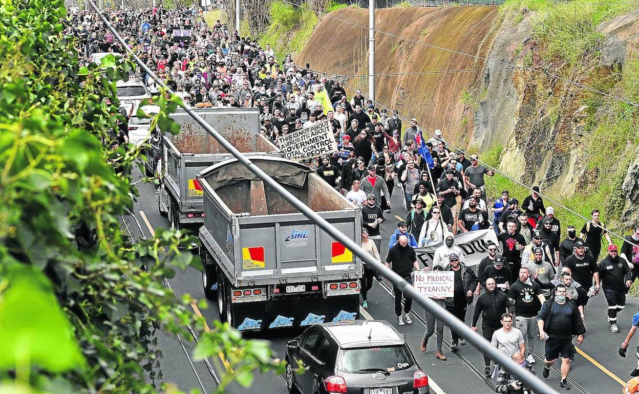 Manifestación reciente en Melbourne en protesta por las restricciones decretadas por el Gobierno australiano.