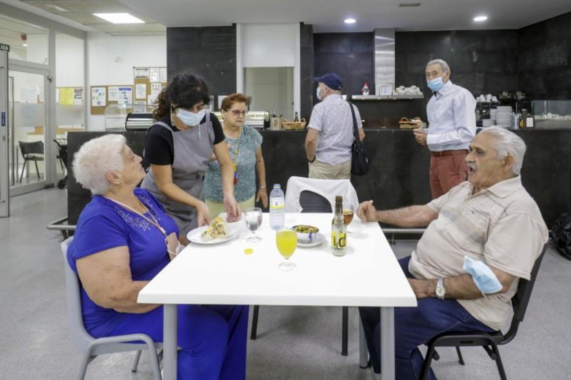 El reencuentro de los mayores en tiempos de pandemia