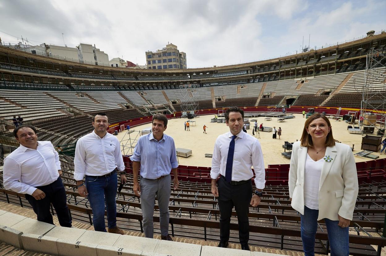 Pérez Llorca, Mompó, Mazón, García Egea y Catalá, ayer en la plaza de toros de Valencia. ivan arlandis