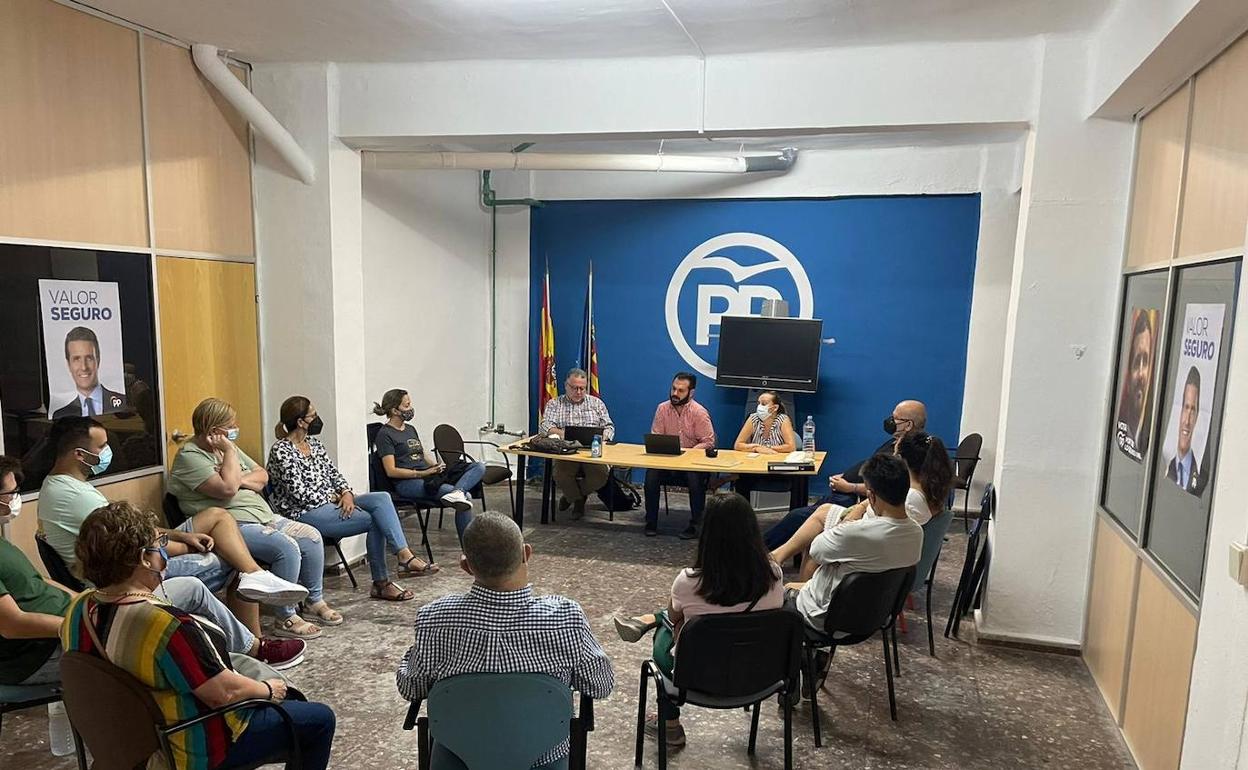 La ejecutiva del Partido Popular local. 