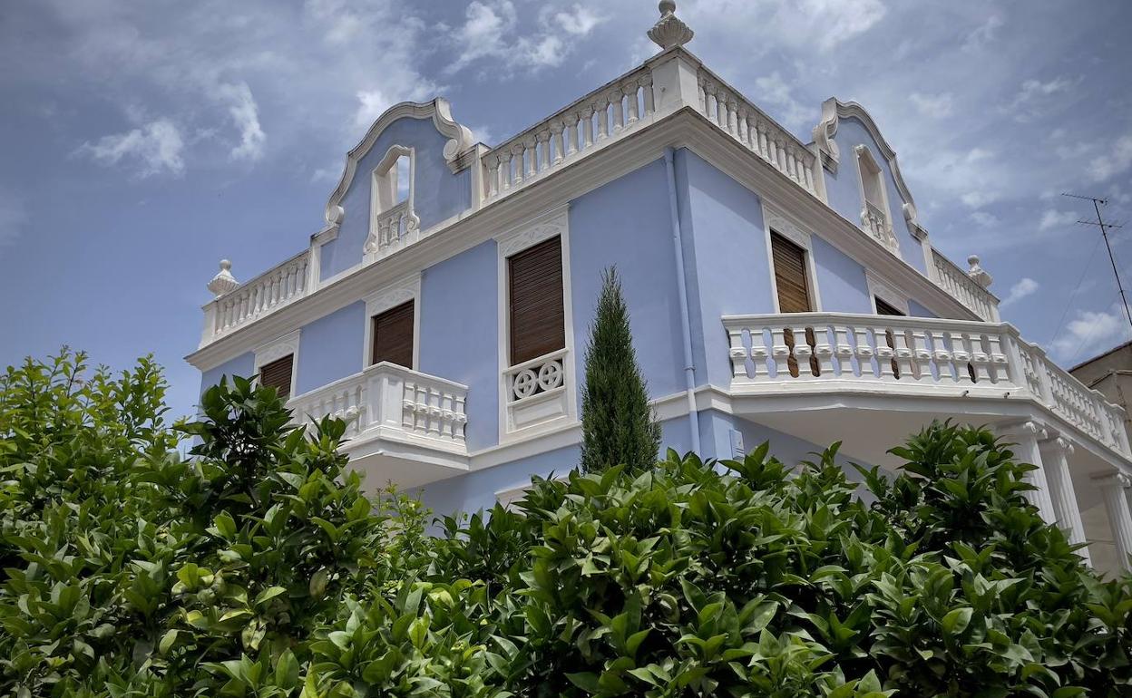 El edificio conocido como el chalé de Alboraya. 