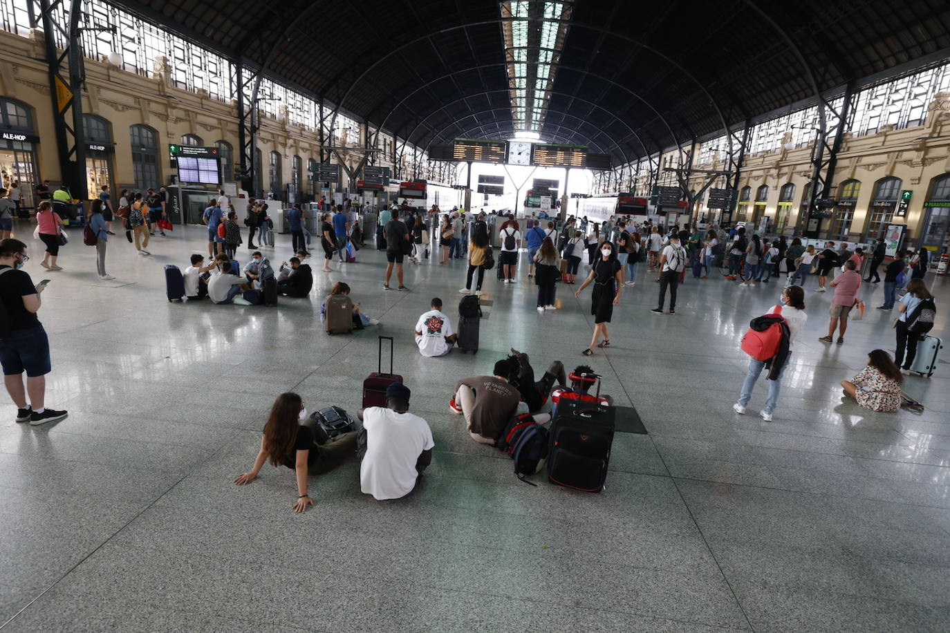 Fotos: El segundo día de huelga en Renfe deja nuevos retrasos y cancelaciones de trenes de Cercanías