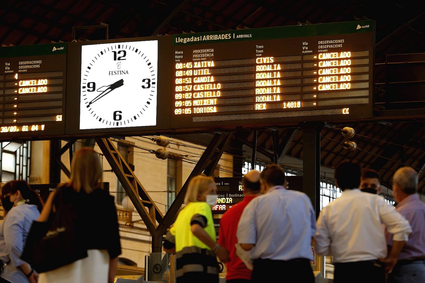 Fotos: El segundo día de huelga en Renfe deja nuevos retrasos y cancelaciones de trenes de Cercanías