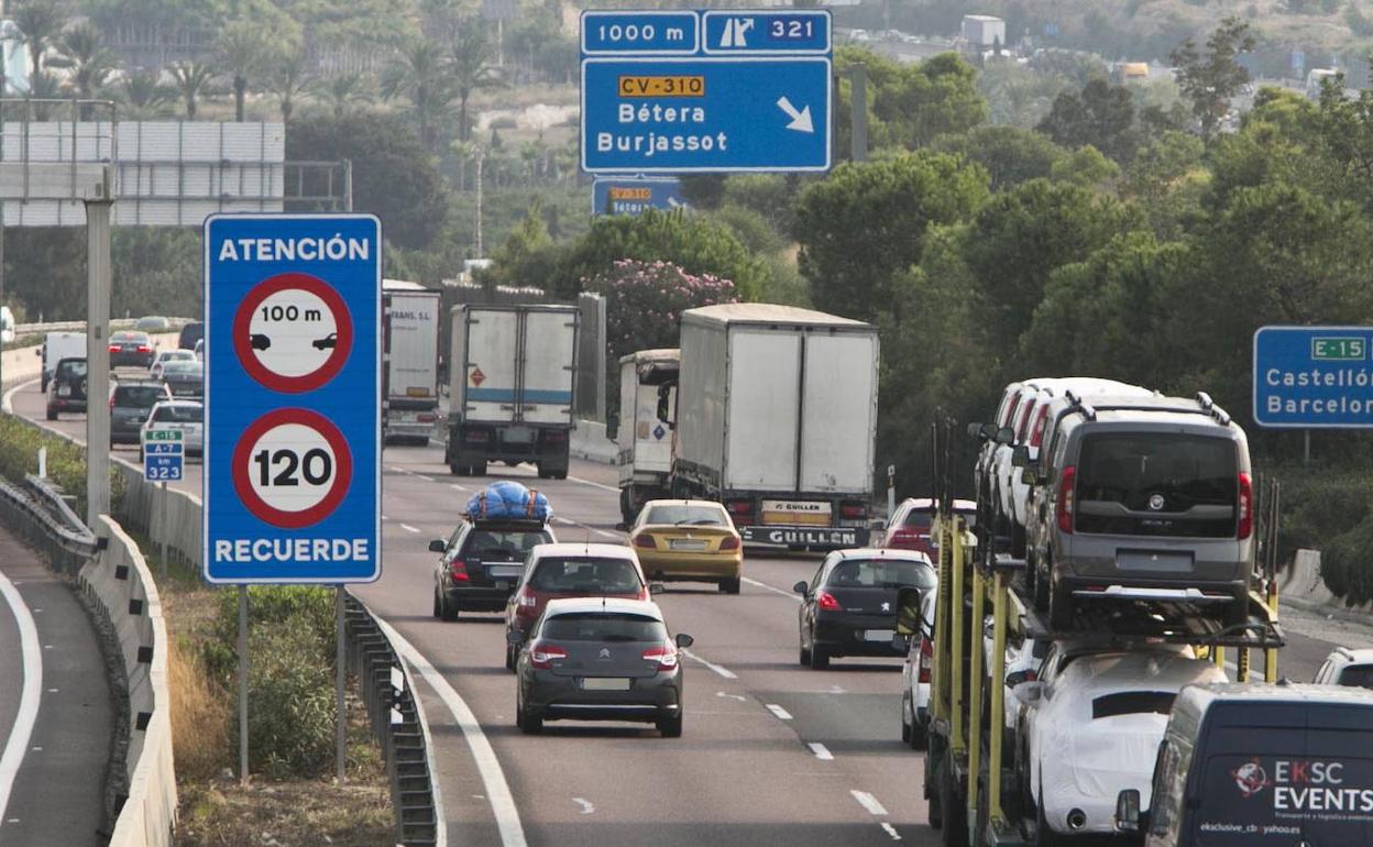 Tráfico en un tramo del by-pass.