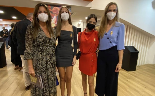 Amparo Martín, Clara María Parejo, Sofía Soler y Raquel Alario. 