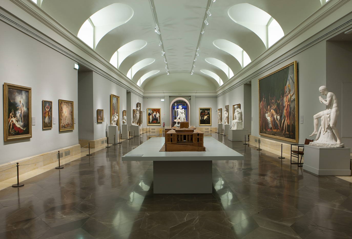 Sala 75 del Museo Nacional del Prado antes de la reordenación de la colección del siglo XIX.