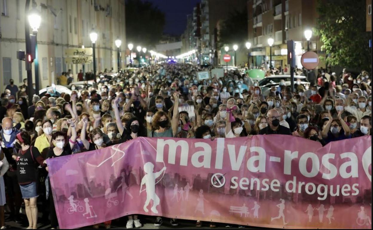 Manifestación contra la droga en el barrio de la Malvarrosa de Valencia. 