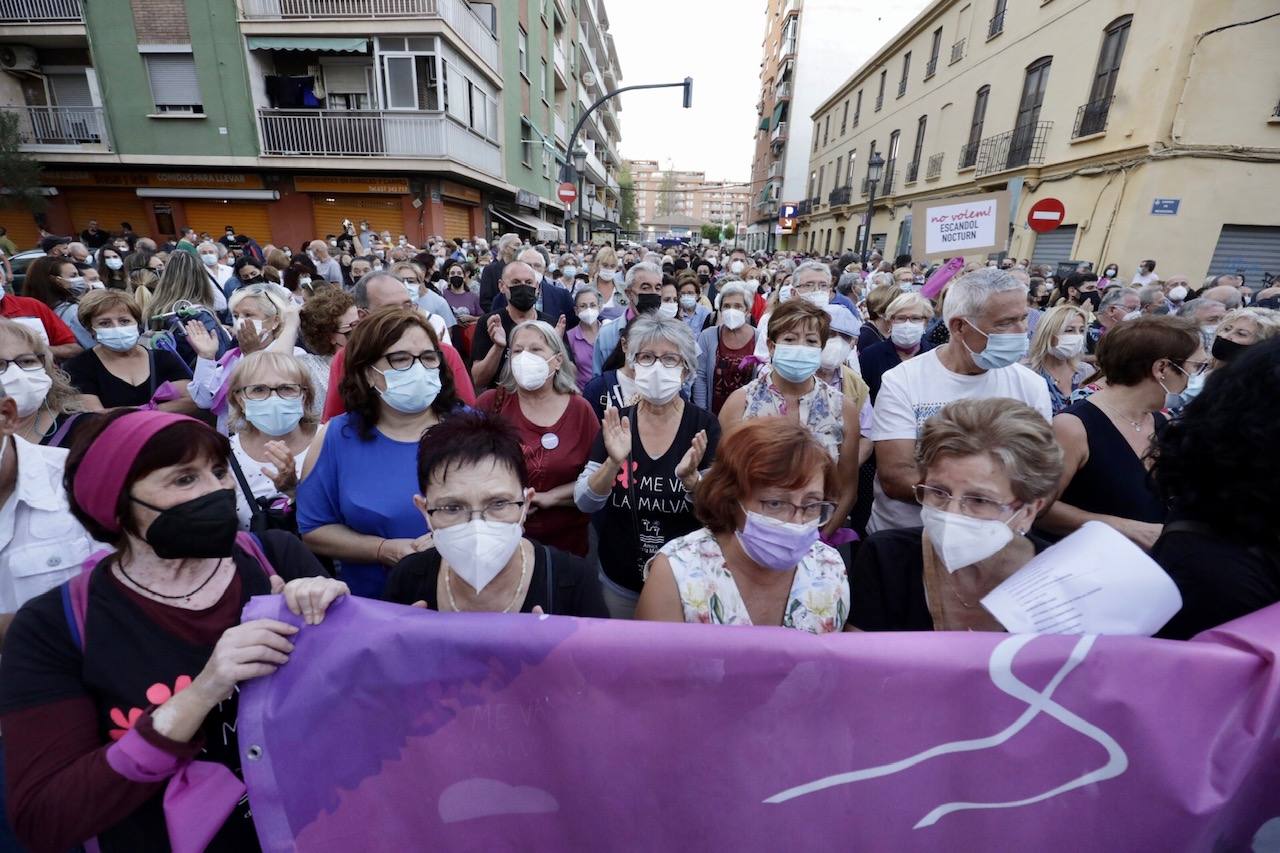 Fotos: Manifestación en La Malvarrosa contra la droga