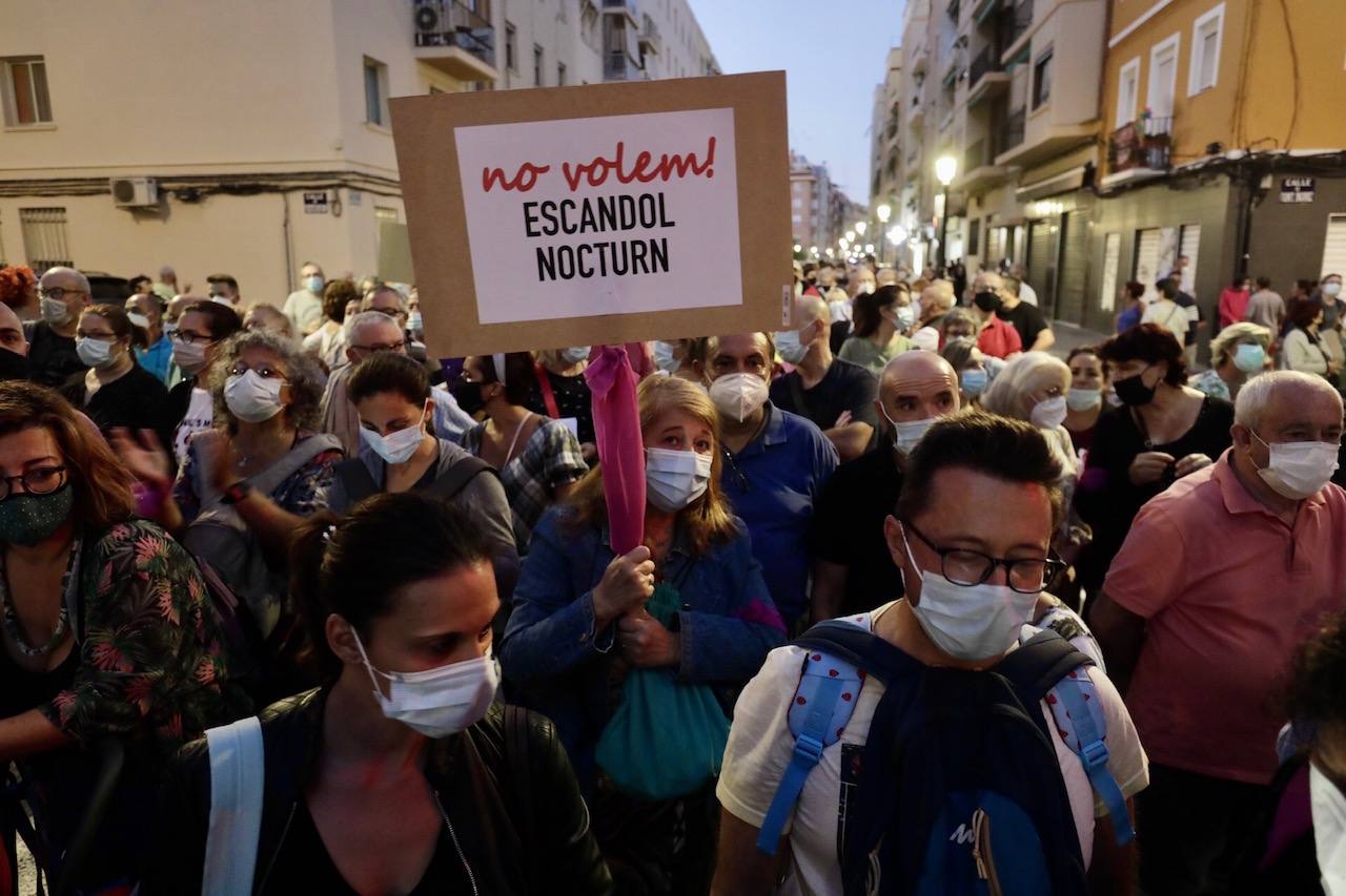 Fotos: Manifestación en La Malvarrosa contra la droga